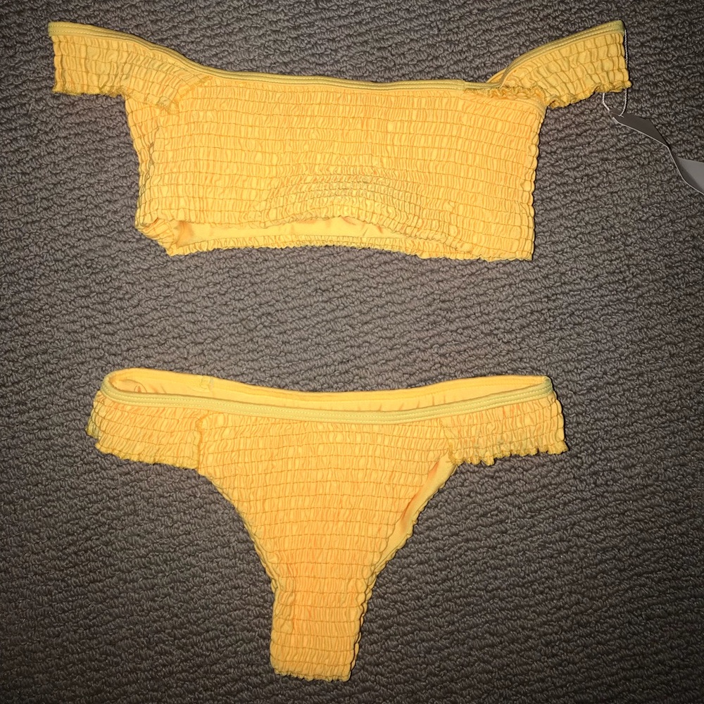 Yellow ruffled bathing suit✨